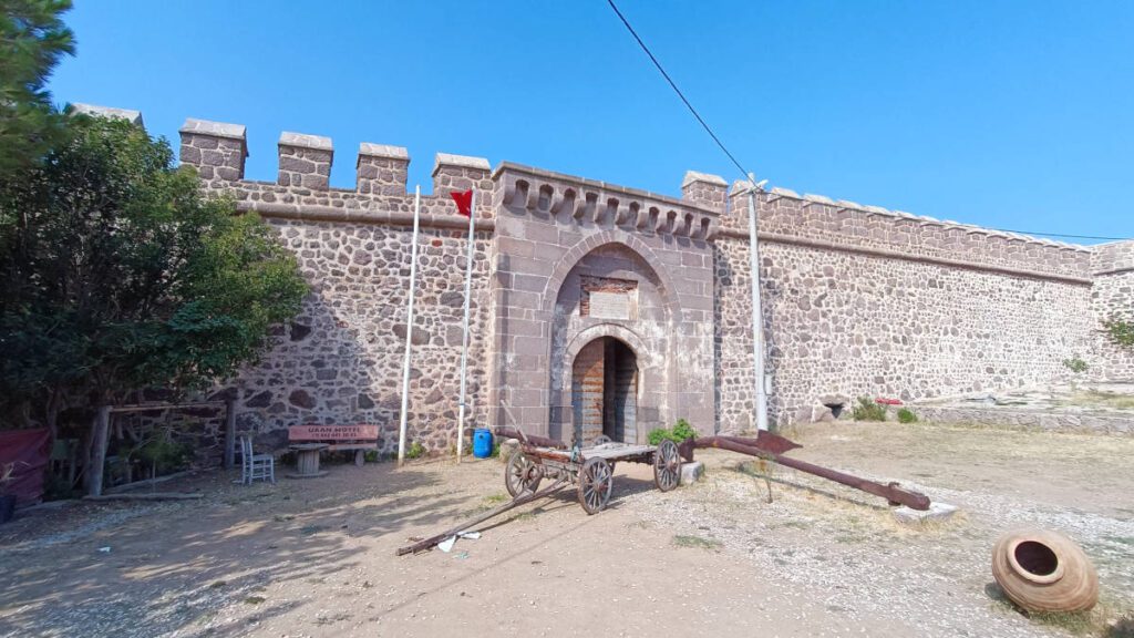 Babakale Kalesi