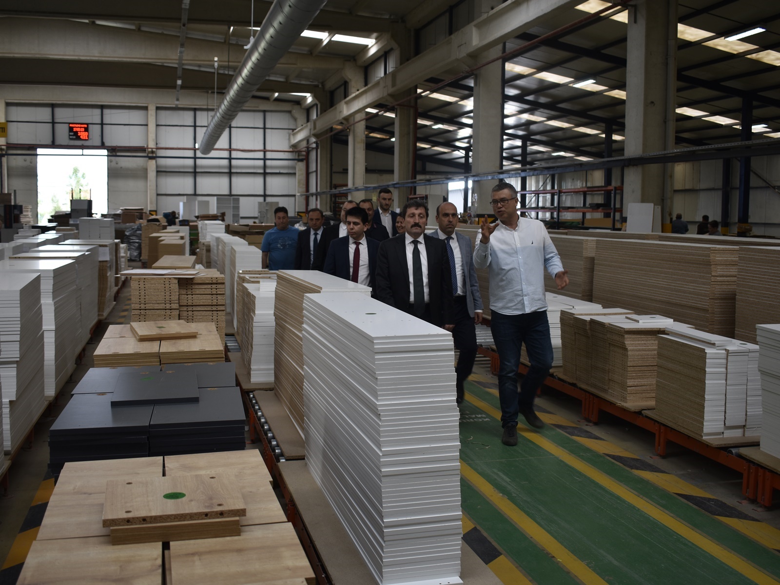 vali orhan tavli biga osb de minar mobilya fabrikasini ziyaret etti