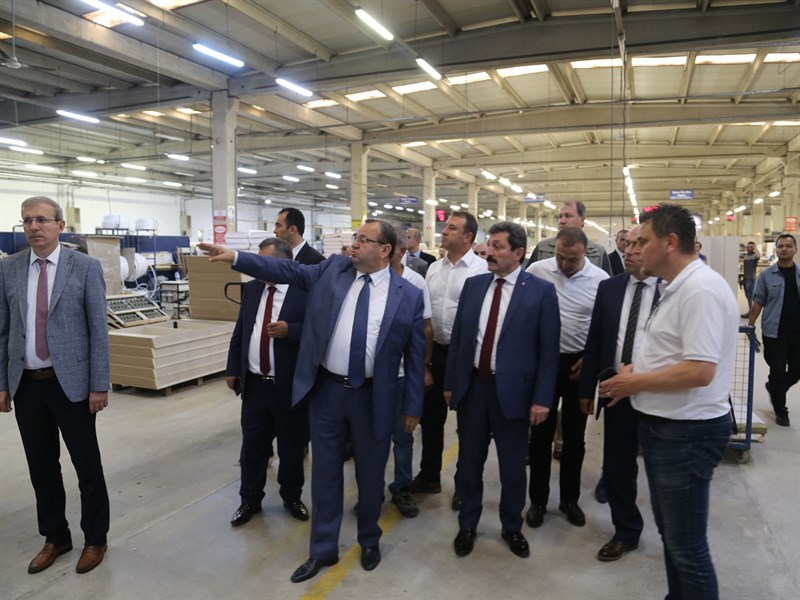 turkiye ve canakkale nin mobilya sektorunun gururu dogtas a istihdama katki ziyareti