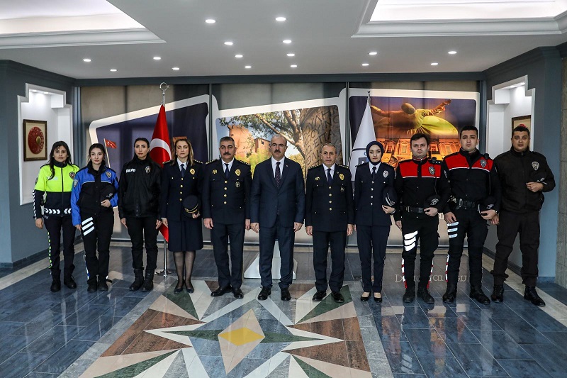 Valimiz Doç. Dr. Ömer TORAMAN'a 10 Nisan Polis Haftası Dolayısıyla Ziyaret