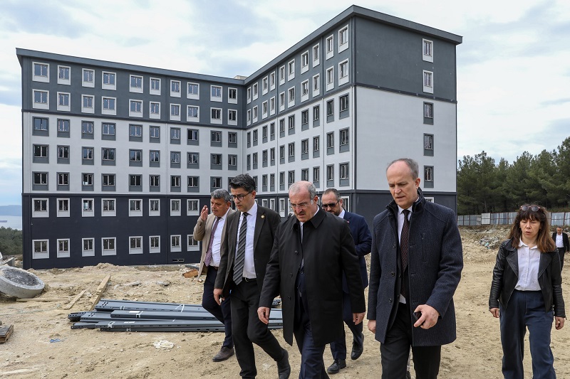Valimiz Doç. Dr. Ömer TORAMAN, ÇOMÜ’de Yapımı Devam Eden İnşaat Alanlarında İncelemelerde Bulundu